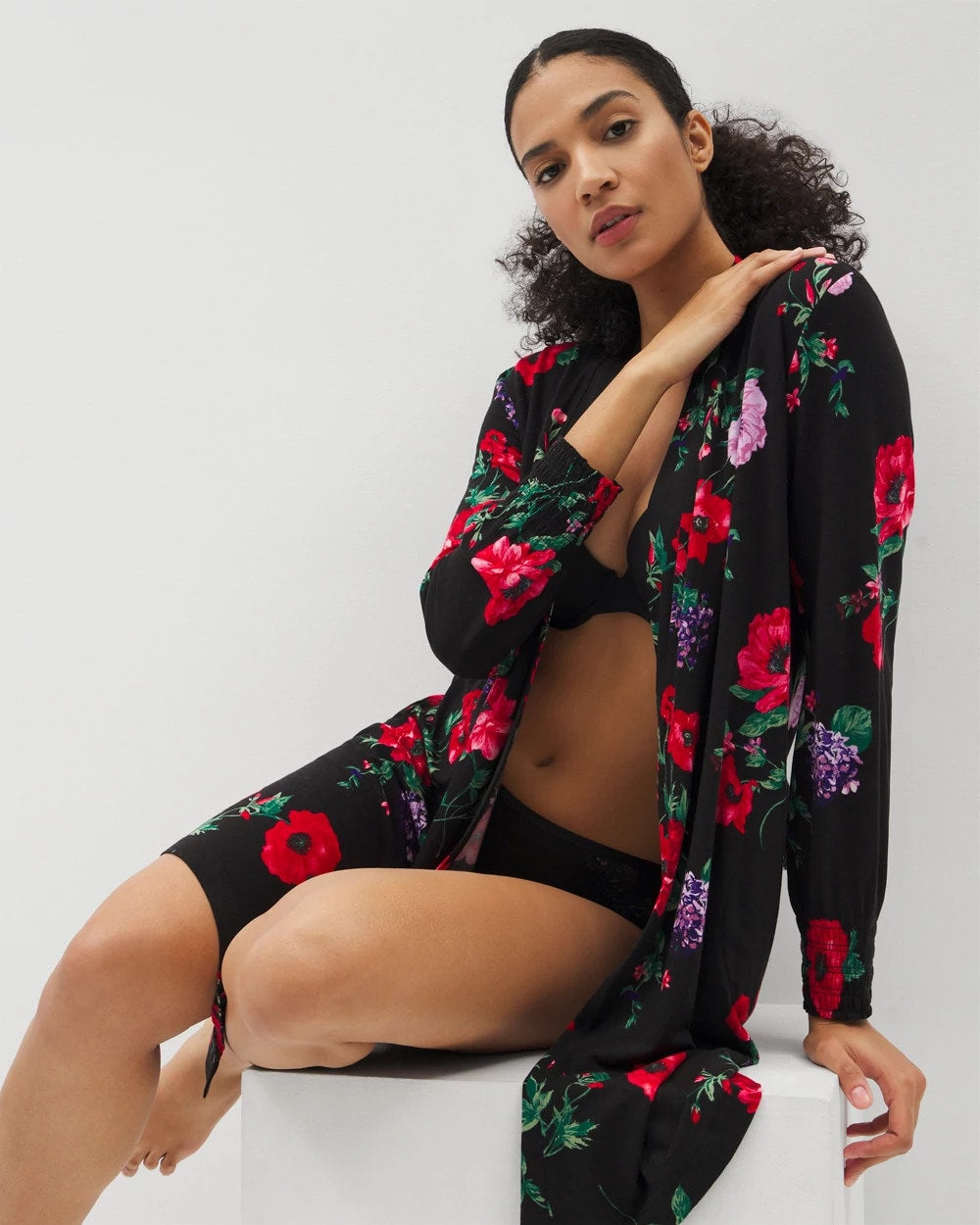 Soma Long-Sleeve Short Robe