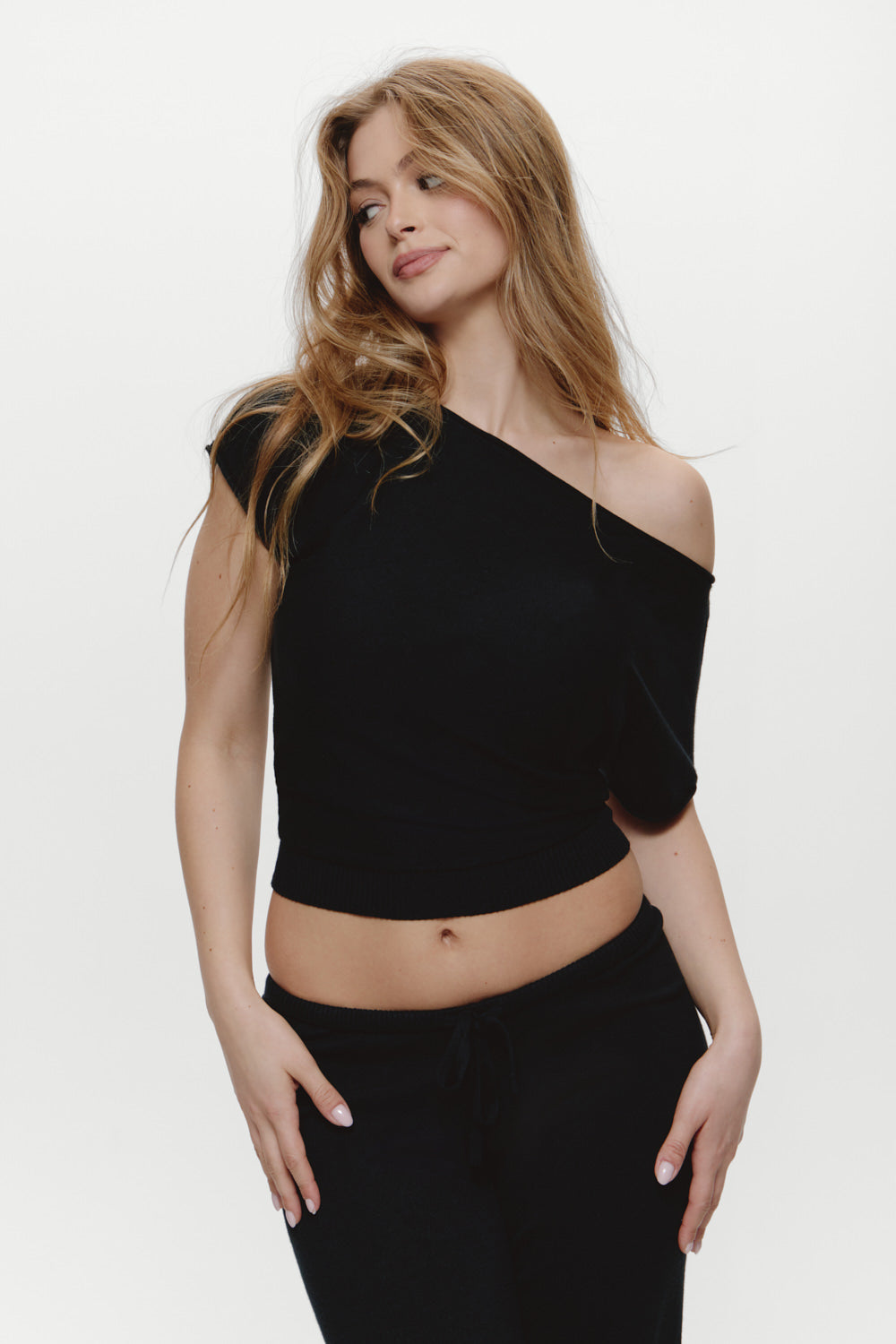 Frankies Bikinis new|clothing|collections Montecito Boat Neck Knit Shirt - Black
